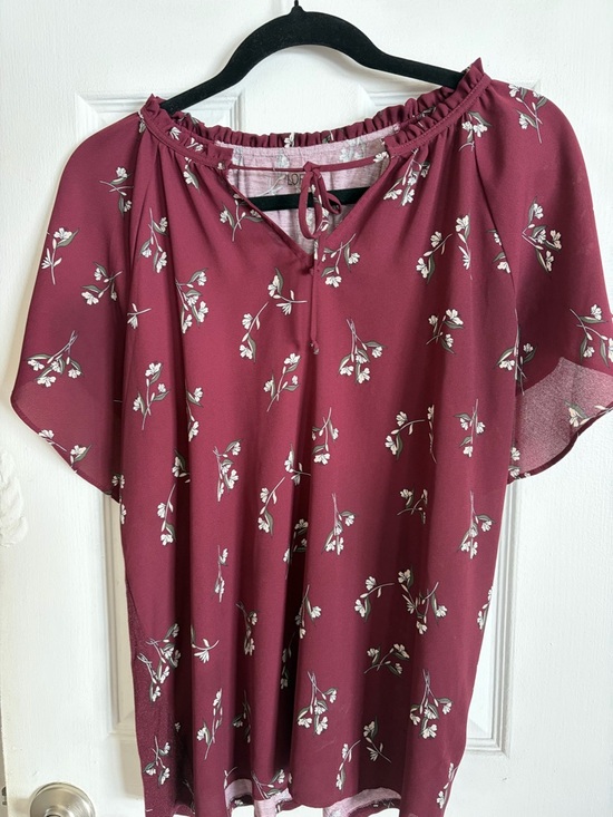 LOFT Tops - LOFT Burgundy Floral Top